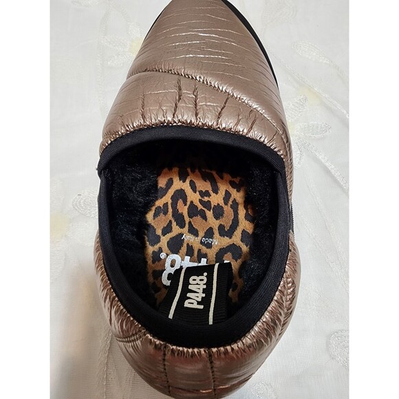 P448 WOMENS 40 SZ 9 GOLD SLIP ON LABY SNEAKER SLIPPER CHEETAH SHIMMER COMFY CUTE - Picture 5 of 15